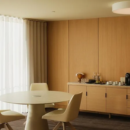 Lumen & The Light Show Hotel 4*