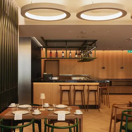 Lumen & The Light Show 4*