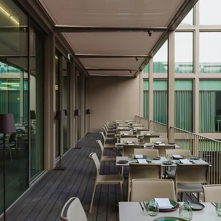 Hotel Lumen & The Light Show Lissabon