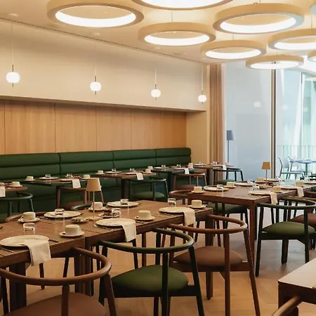 Lumen & The Light Show 4* Lizbona