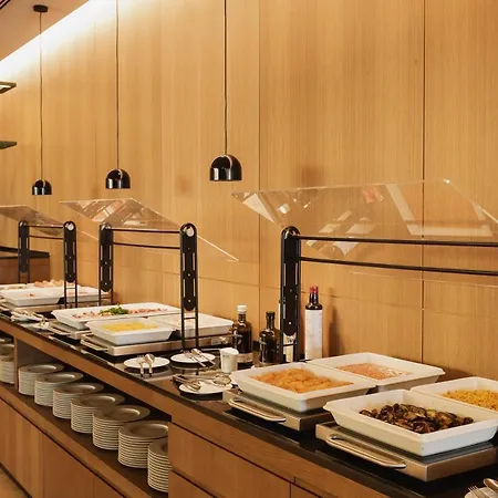 Lumen & The Light Show 4* Lizbona