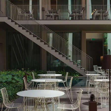 Ξενοδοχείο Lumen & The Light Show 4*